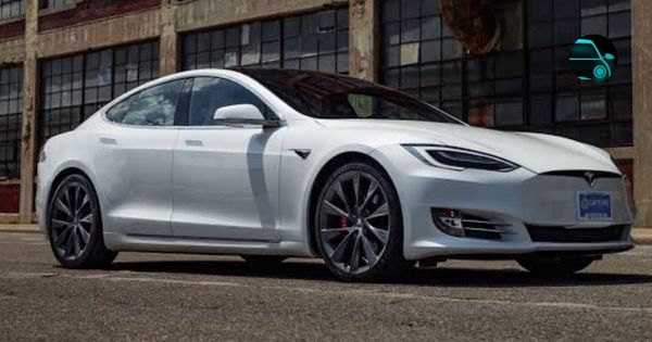 Tesla Model S (2020s Model)